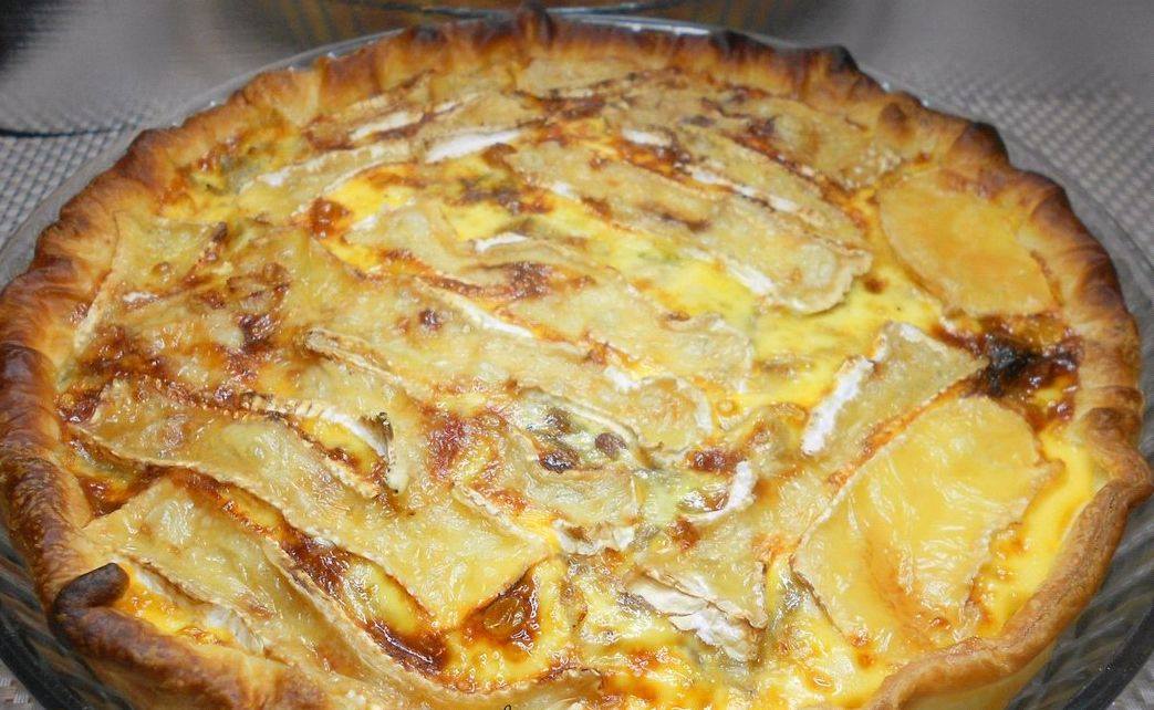 TARTE AUX CAMEMBERTS ET AUX LARDONS